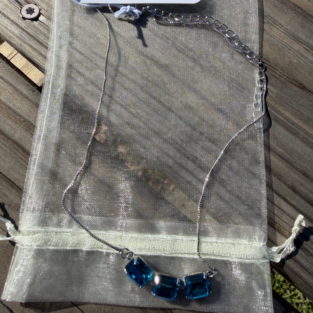 Sorrelli Elegant Silver Necklace with Blue Stones